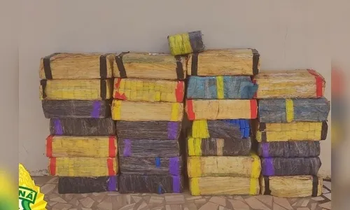 Após perseguição, PM apreende quase meia tonelada de drogas no Paraná