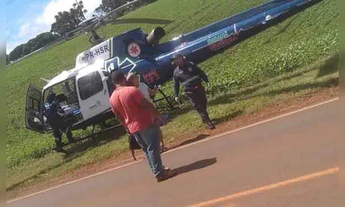 Jovens ficam feridos em acidente entre moto e caminhão na PR-487