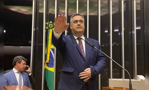 Beto Preto assume o mandato e reafirma compromisso com a saúde pública