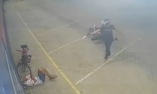 Jovem mata padrasto após mãe e irmã grávida serem agredidas; veja