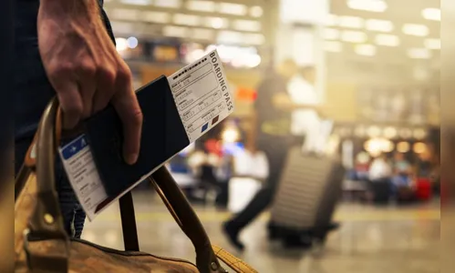 Para não pagar passagem extra, casal abandona bebê em aeroporto