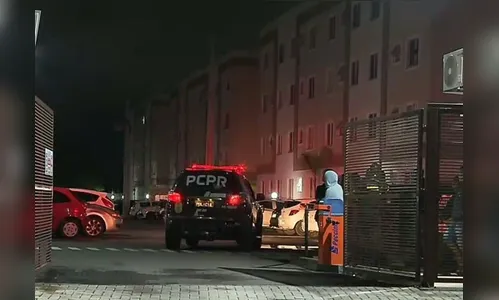 Criminosos se passam por policiais, invadem condomínio e matam jovem