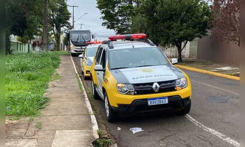 Mãe e filhos são trancados em banheiro durante assalto em Apucarana