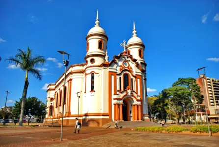 O dia será de temperaturas elevadas na Cidade dos Pássaros