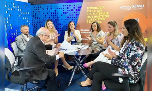 SIMA e FIEP assinam convênio no Circuito Mobiliário em Arapongas
