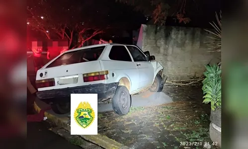 Ladrão bate carro ao fugir da Polícia Militar de Apucarana