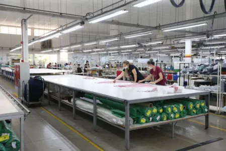 Paraná liderou geração de empregos no Sul em 2022; segundo o Caged