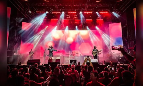 Público vibra com Maria Cecília & Rodolfo no litoral do Paraná