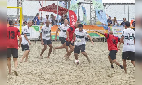 Futebol das Estrelas reúne veteranos paranaenses nas areias de Caiobá