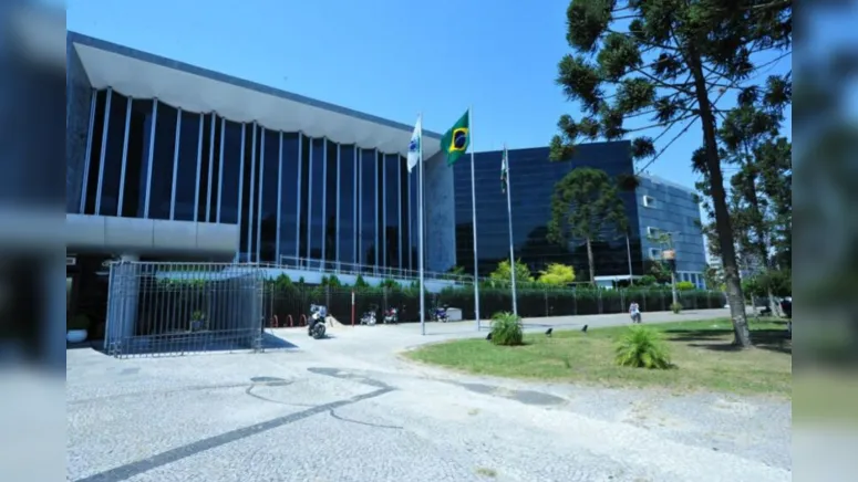 Foram eleitos 54 parlamentares para a Assembleia Legislativa do Estado do Paraná.