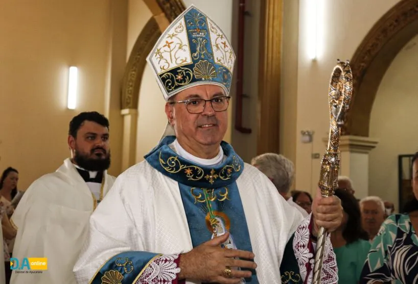 Bispo da Diocese de Apucarana, dom Carlos José de Oliveira