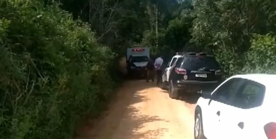 O corpo da vítima foi localizado em uma área rural do município