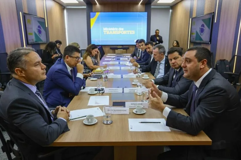 O governador Ratinho Junior (PSD) participou  em Brasília, de uma nova reunião com o ministro dos Transportes