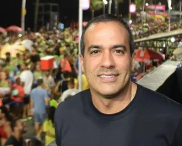 O prefeito de Salvador , Bruno Reis, foi destaque no carnaval da capital baiana após ter sido chamado de 'delícia' pela cantora Anitta