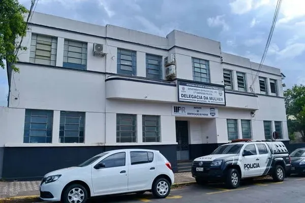 A equipe da Polícia Civil esteve na casa do noticiado nesta quarta-feira (8)