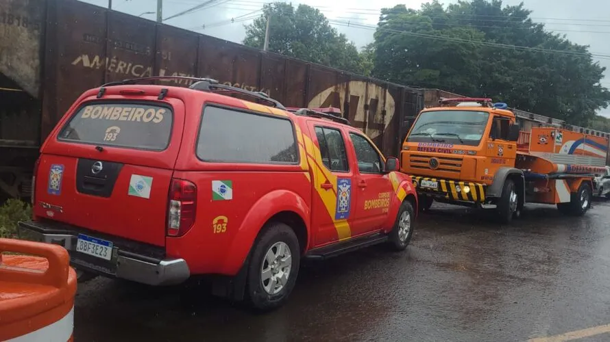 Ambulâncias e bombeiros de várias cidades atendem a ocorrência