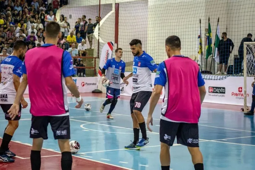 Esse seria o primeiro jogo em casa, válido pelo Campeonato Paranaense de Futsal