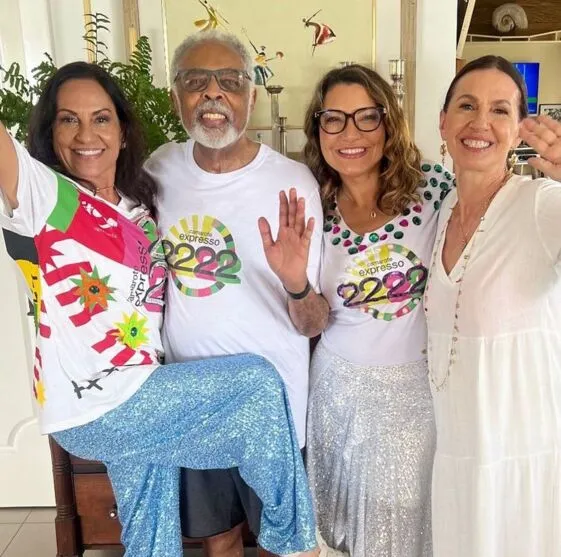 Fátima Mendonça, Gilberto Gil, Flora Gil e Janja Lula da Silva curtem no Expresso 2222.