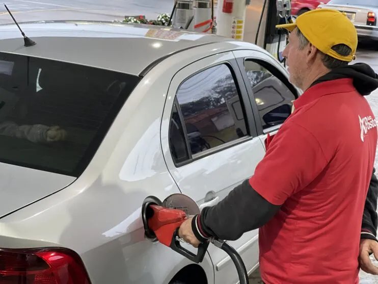 Gasolina é vendida em Apucarana nesta sexta-feira (24) entre  R$ 5,10 e R$ 5,28