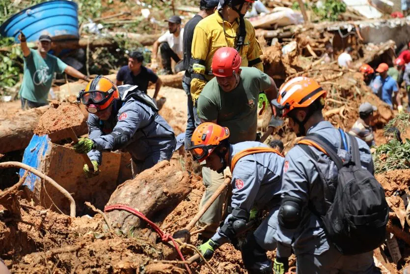 Paraná enviará equipe para ajudar vítimas de temporal em SP