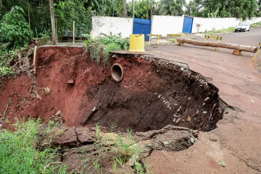 Prefeitura licita recuperação de galeria danificada pela chuva na Rua Grande Alexandre