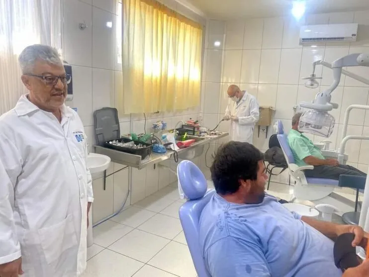 Um dos pacientes que recebeu próteses dentárias foi o trabalhador rural, Elias Lima