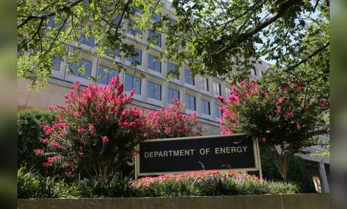 Covid-19 surgiu de vazamento de laboratório chinês, diz relatório