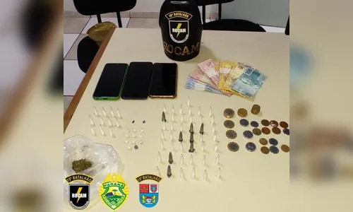 PM detém 5 jovens e apreende drogas em Apucarana