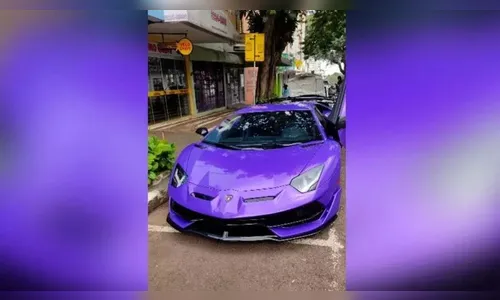 PR: motorista de Lamborghini é autuado por conduzir veículo sem placa