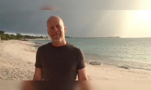 Família de Bruce Willis diz que ator foi diagnosticado com demência