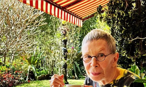 Marido de Rita Lee diz que ela 'está bem, se fortalecendo'