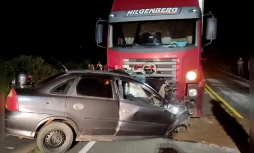 Motorista morre em colisão frontal com caminhão na PR-090