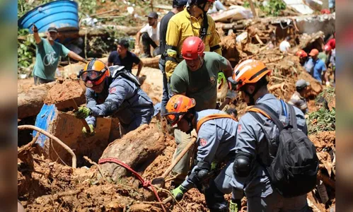 Número de mortos chega a 49 em SP; 11 ainda não foram identificados