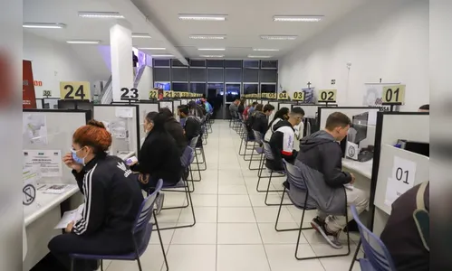 Agências do Trabalhador ofertam 11,7 mil vagas de empregos no PR