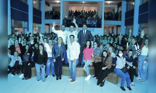 Arapongas anuncia projeto que equipara hora-aula da Rede Municipal