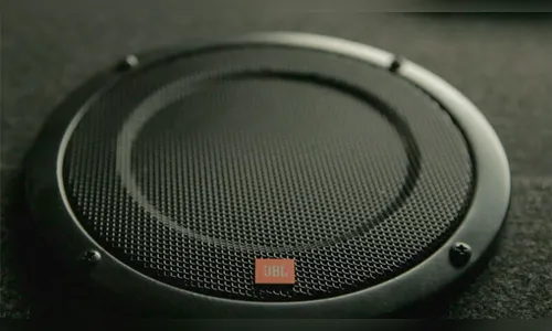 Vizinha chama polícia por causa de som alto na madrugada