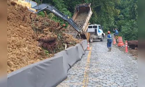 DER reabre Estrada da Graciosa; operação continua em pare-e-siga