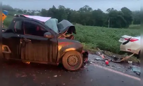 Acidente envolvendo Corolla e Montana na PR-281 deixa dois mortos