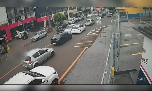 Câmera registra acidente que matou motoboy em Londrina; veja