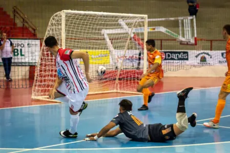 Apucarana Futsal em partida contra o Apaf no Lagoão