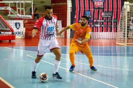 Apucarana Futsal goleou por 4 a 1 o Apaf