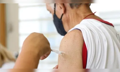 Arapongas abre vacinação bivalente contra Covid-19