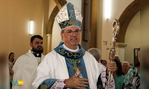 Bispo recebe Título de Cidadão Honorário de Arapongas