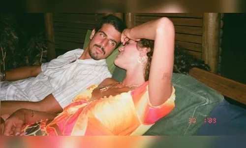 Briga ou reconciliação? Bruna Marquezine é flagrada conversando com ex