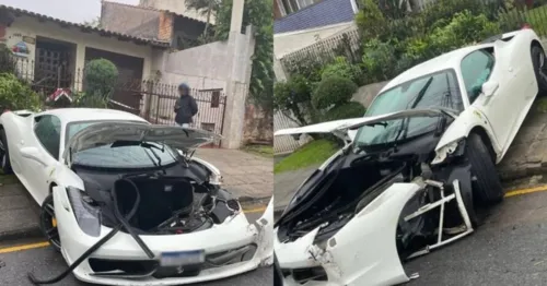 Carro de luxo teve a frente destruída