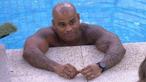 Cezar Black surpreende ao entregar aproximação com sister