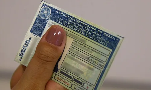 Inadimplente vai perder CNH e passaporte de forma automática? Entenda