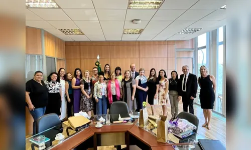 Secretária da Mulher de Apucarana, Denise Canesin, visita Brasília