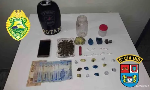 ROTAM prende acusados de tráfico e apreende maconha e cocaína