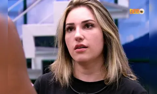 Amanda acolhe Dania após expulsão de Cara de Sapato
